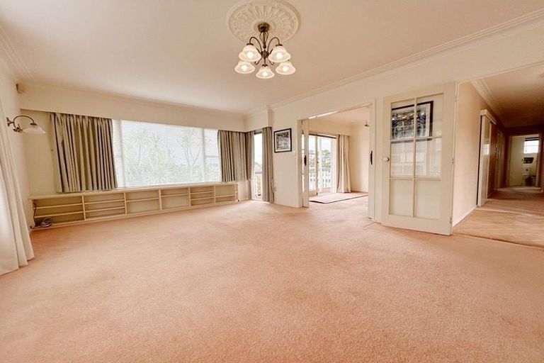 Photo of property in 24 Waitemata Road, Hauraki, Auckland, 0622