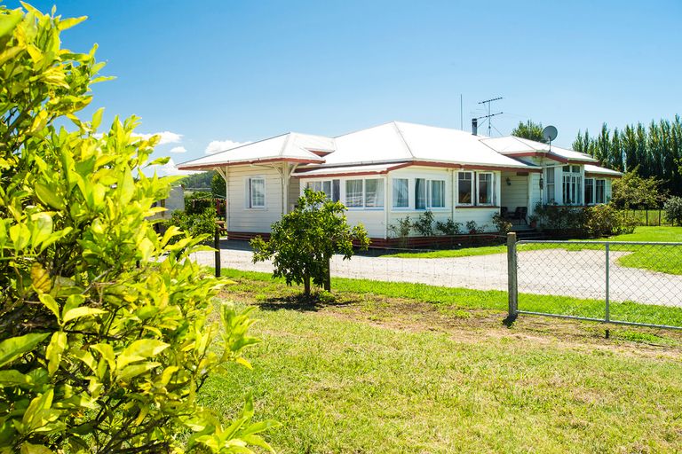 Photo of property in 17 Cemetery Road, Patutahi, Gisborne, 4072