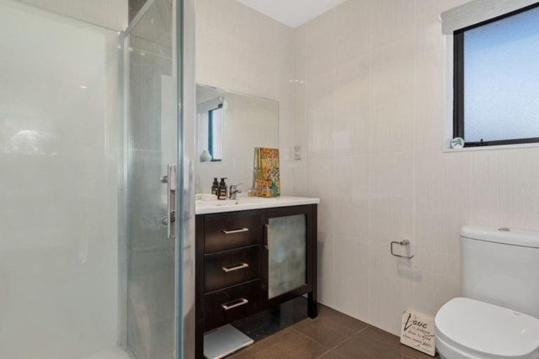 Photo of property in 16 Lynley Park Drive, Omokoroa, 3114