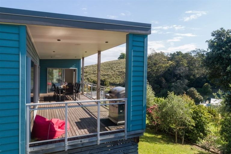 Photo of property in 11 Robertson Street, Russell, 0202