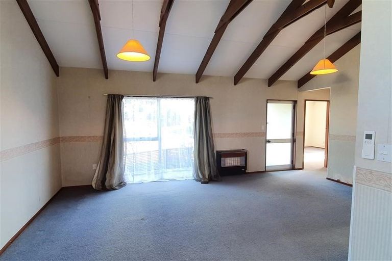 Photo of property in 1 Willowstream Grove, Cloverlea, Palmerston North, 4412