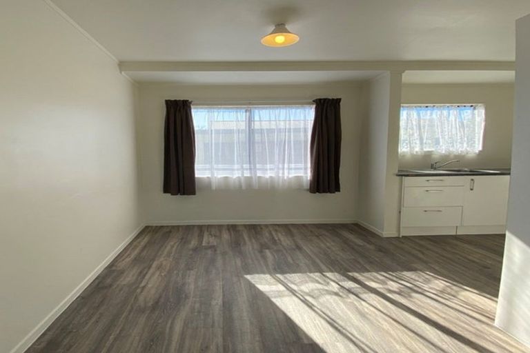 Photo of property in 1/16 Templeton Place, Clendon Park, Auckland, 2103