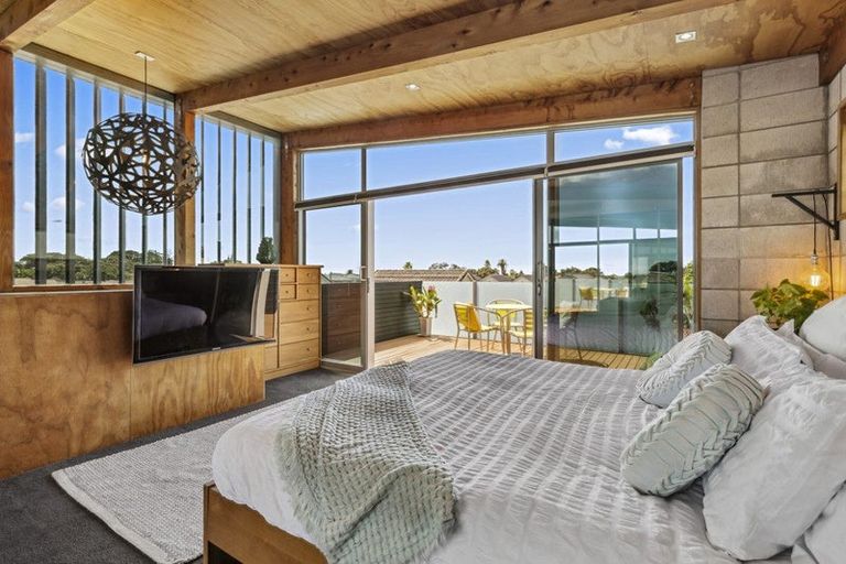 Photo of property in 1/86 Bay Street, Red Beach, 0932