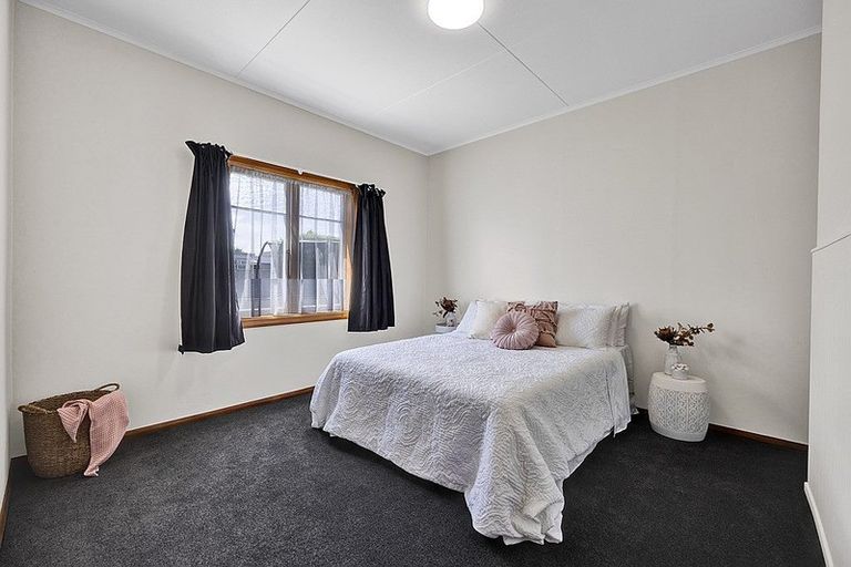 Photo of property in 4 George Street, Hawera, 4610