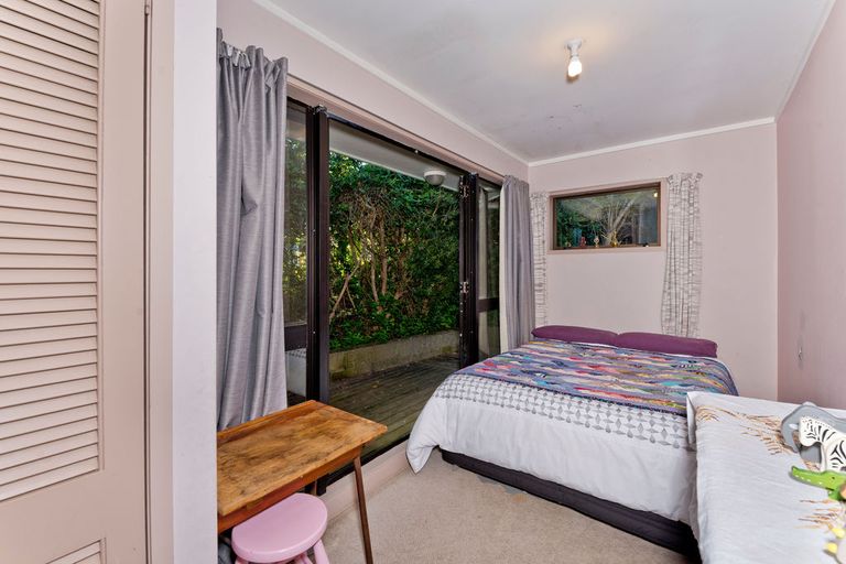 Photo of property in 6 Barrier View Road, Leigh, 0985