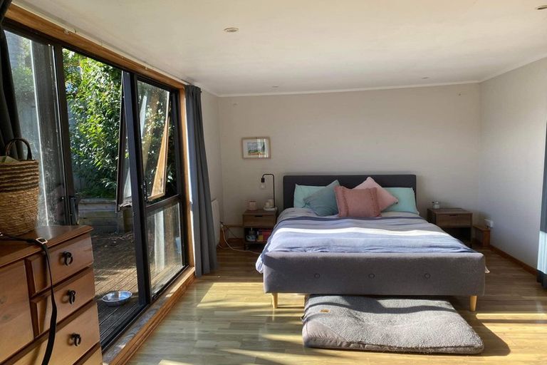 Photo of property in 12 Amorino Drive, Red Beach, 0932