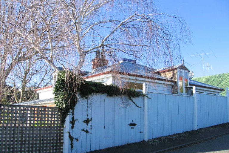 Photo of property in 7 Bay View Road, Bluff Hill, Napier, 4110