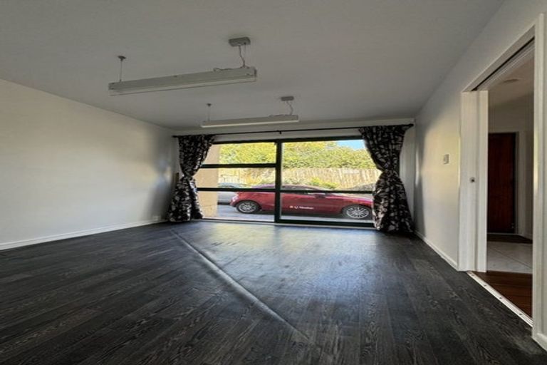 Photo of property in 59h Astley Avenue, New Lynn, Auckland, 0600