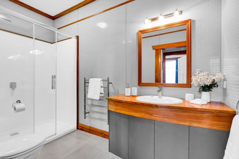 Photo of property in 117 Carrington Street, Lower Vogeltown, New Plymouth, 4310