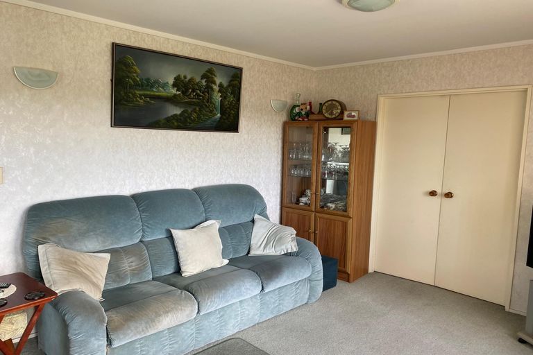 Photo of property in 35 Yorke Road, Haruru, 0204