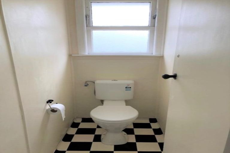 Photo of property in 10 Temuera Street, Otaki, 5512