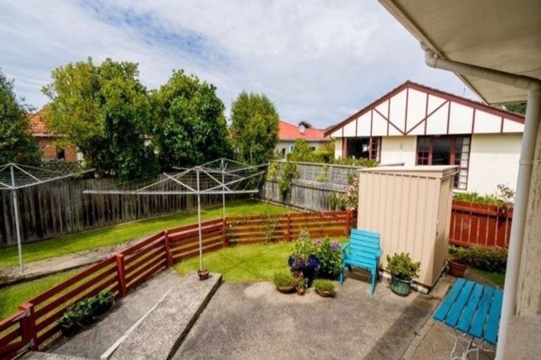 Photo of property in 1/20 Ings Avenue, Saint Clair, Dunedin, 9012