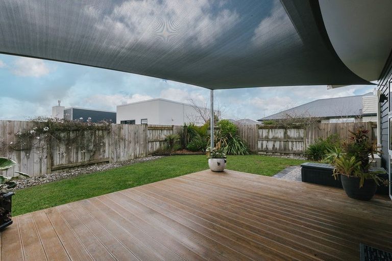 Photo of property in 10 Monaco Grove, Fitzherbert, Palmerston North, 4410