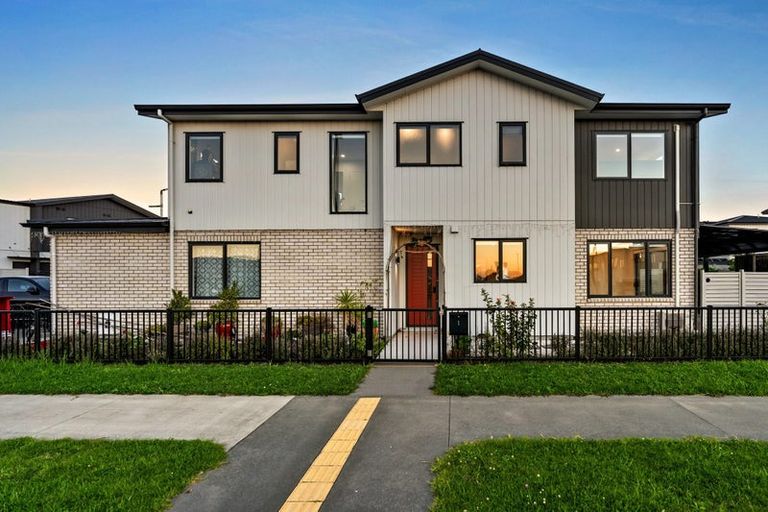 Photo of property in 1 Tupara Street, Manurewa, Auckland, 2102