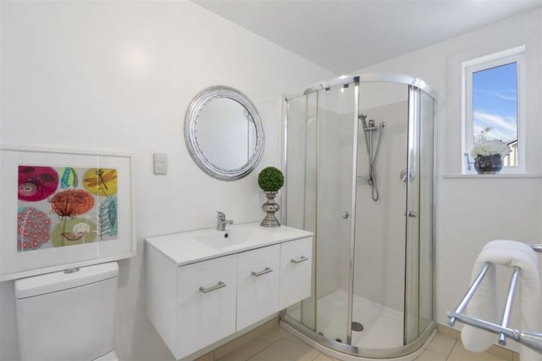 Photo of property in 15 Strowan Road, Strowan, Christchurch, 8052