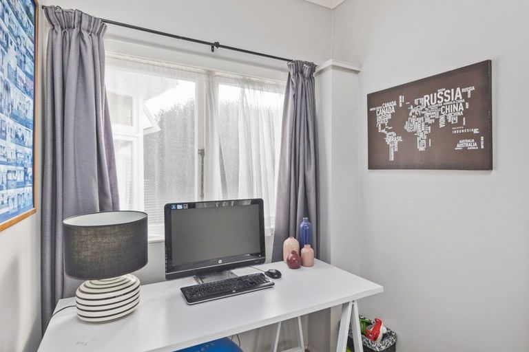 Photo of property in 22 Milverton Avenue, Hokowhitu, Palmerston North, 4410