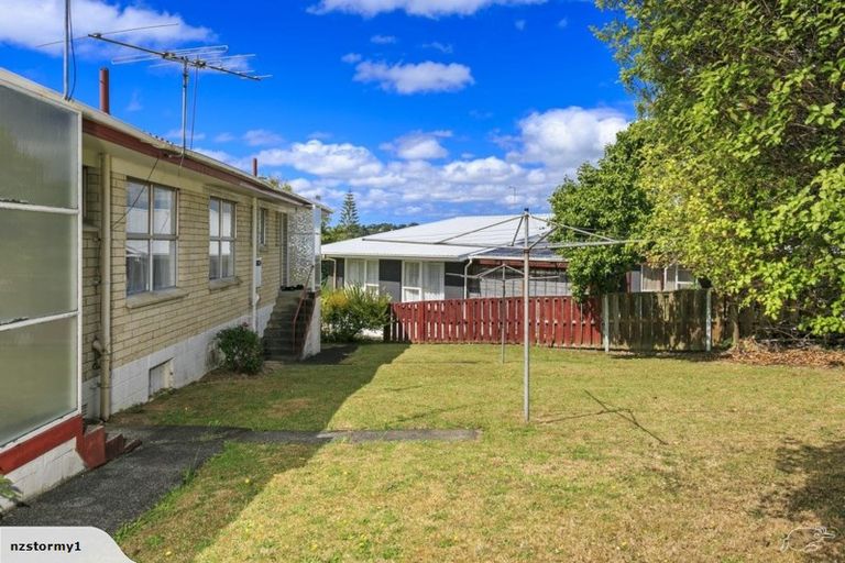 Photo of property in 2/8 Northwick Place, Hillcrest, Auckland, 0627