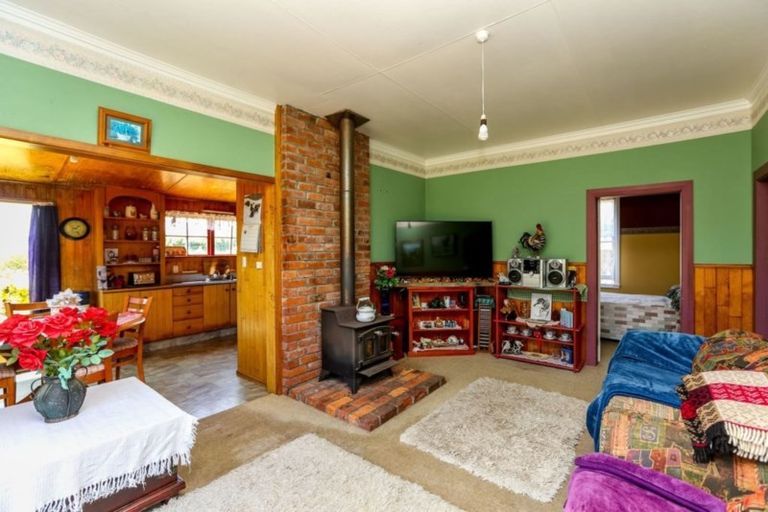 Photo of property in 185 Tasman Street, Opunake, 4616