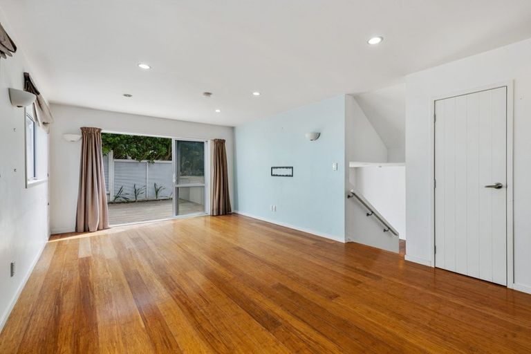 Photo of property in 682b Beach Road, Browns Bay, Auckland, 0630