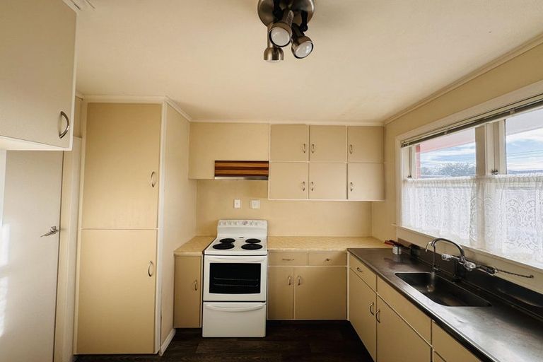 Photo of property in 359 Ruahine Street, Terrace End, Palmerston North, 4410