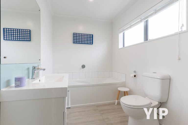 Photo of property in 18 Trelawny Terrace, Grenada Village, Wellington, 6037