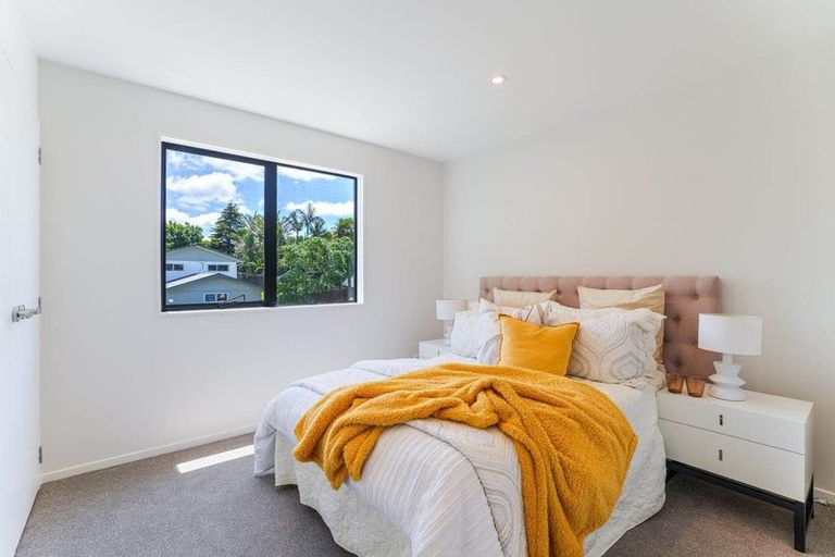 Photo of property in 35a Cedar Heights Avenue, Massey, Auckland, 0614