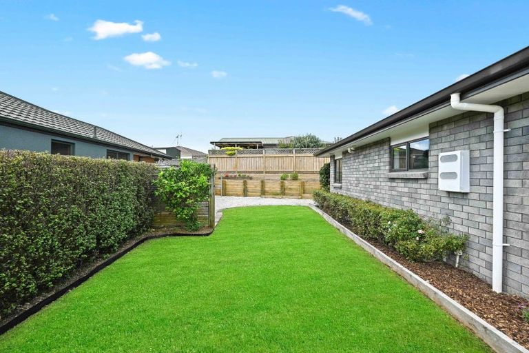 Photo of property in 30 Pointon Glade, Grandview Heights, Hamilton, 3200