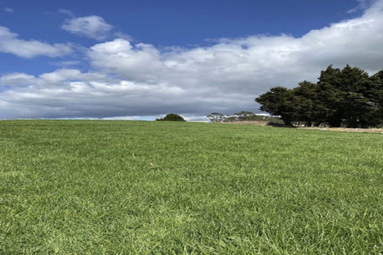 Photo of property in 1572b Millbrook Road, Taipuha, Paparoa, 0571