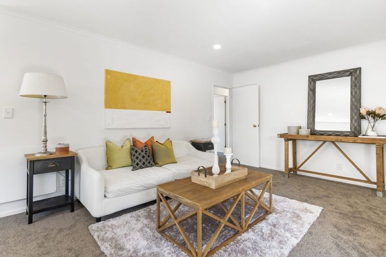 Photo of property in 76 Drake Street, Howick, Auckland, 2014