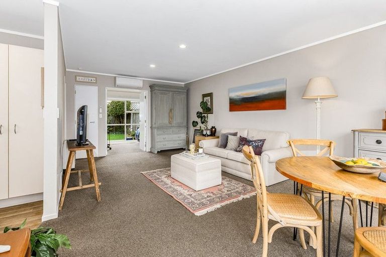 Photo of property in Kowhai Court, 17/17 John Street, Trentham, Upper Hutt, 5018