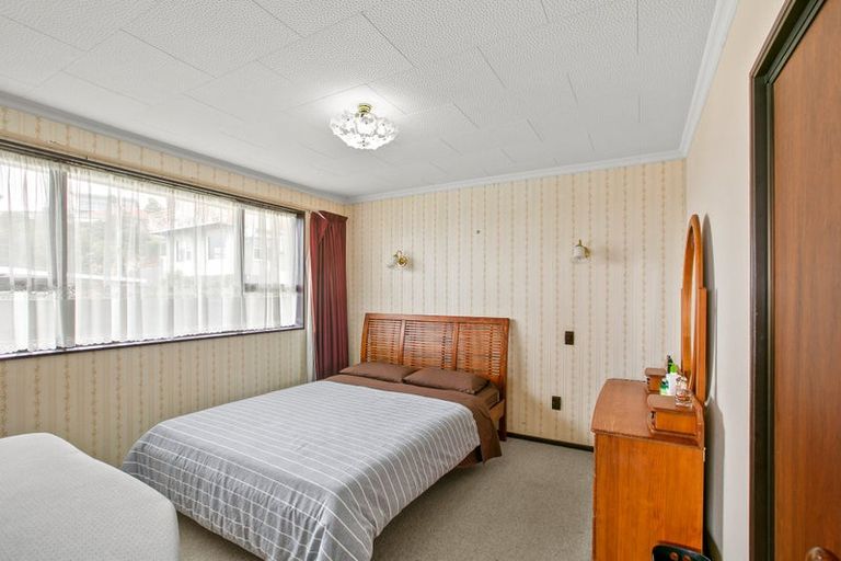 Photo of property in 10b South Road, Moturoa, New Plymouth, 4310