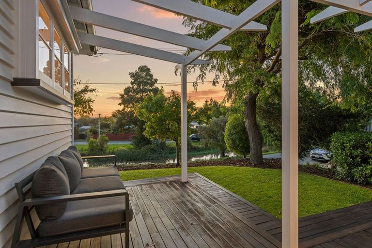 Photo of property in 211 Fifield Terrace, Opawa, Christchurch, 8023