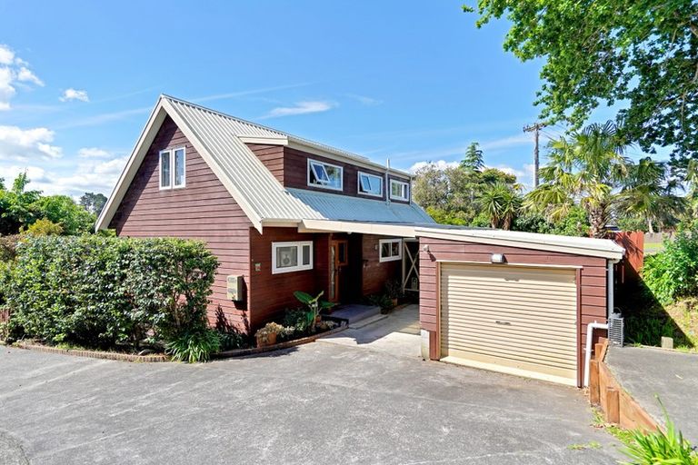 Photo of property in 1/74 Colwill Road, Massey, Auckland, 0614