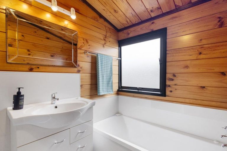 Photo of property in 3 Montgomery Crescent, Putaruru, 3411