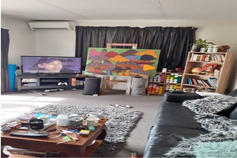 Photo of property in 77 Lord Street, Stokes Valley, Lower Hutt, 5019