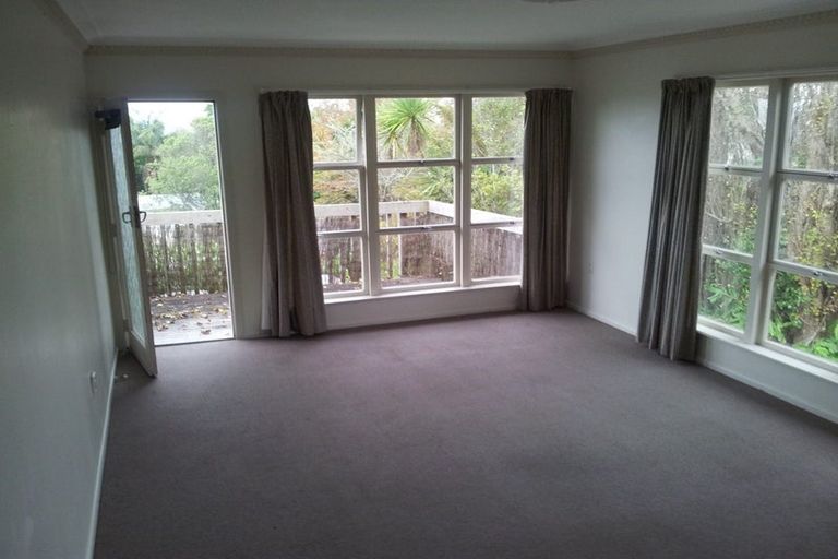 Photo of property in 7 Kia Ora Road, Beach Haven, Auckland, 0626