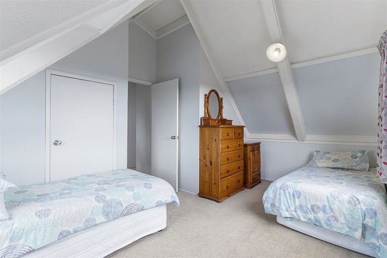 Photo of property in 65 Aviemore Drive, Highland Park, Auckland, 2010