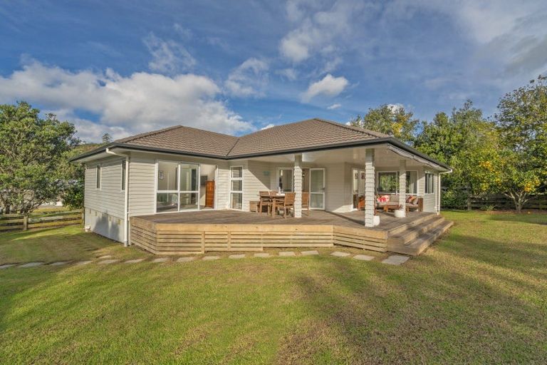 Photo of property in 6 Pa Road, Hahei, Whitianga, 3591