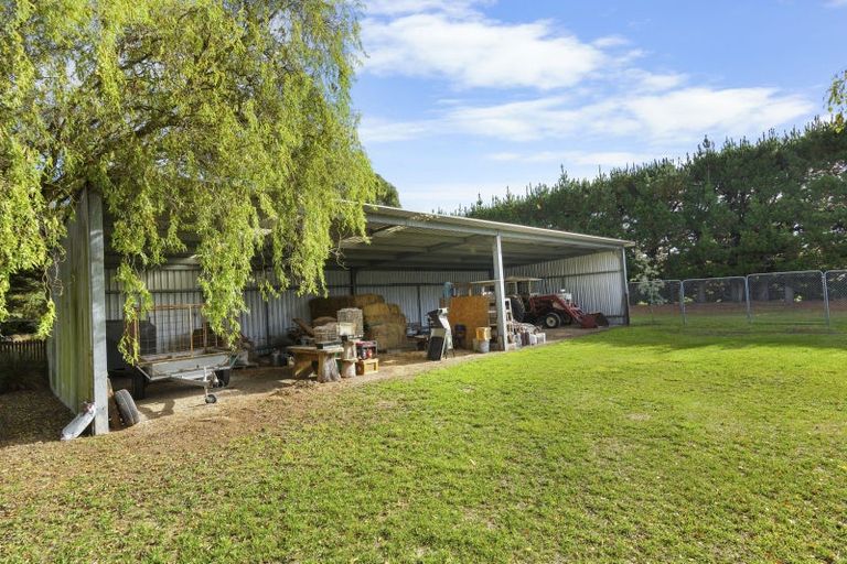 Photo of property in 978 Weedons Ross Road, West Melton, Christchurch, 7671