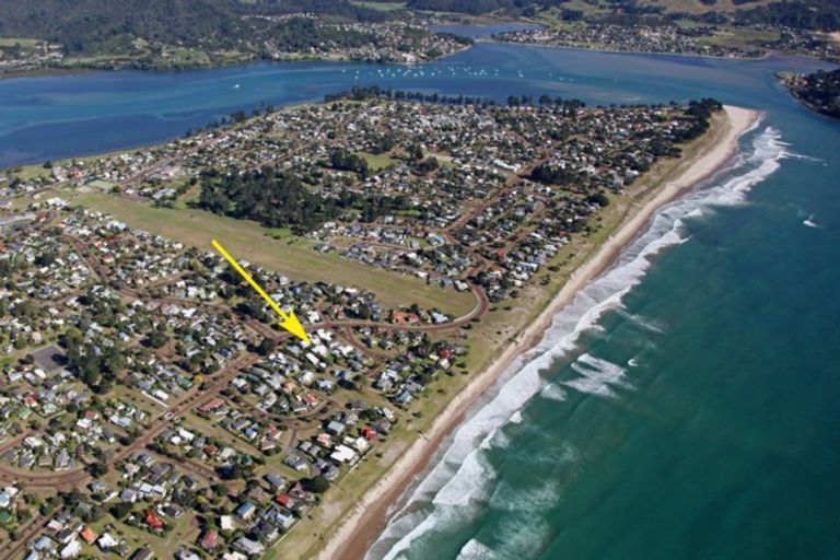 Photo of property in 12 Jacksons Claim, Pauanui, Hikuai, 3579