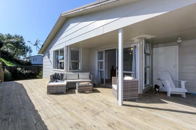 Photo of property in 119 Riversdale Drive, Merrilands, New Plymouth, 4312