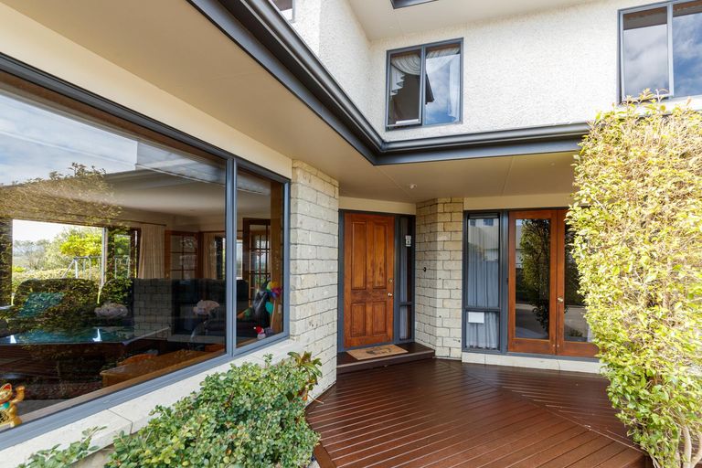 Photo of property in 40 Kilkenny Place, Fitzherbert, Palmerston North, 4410