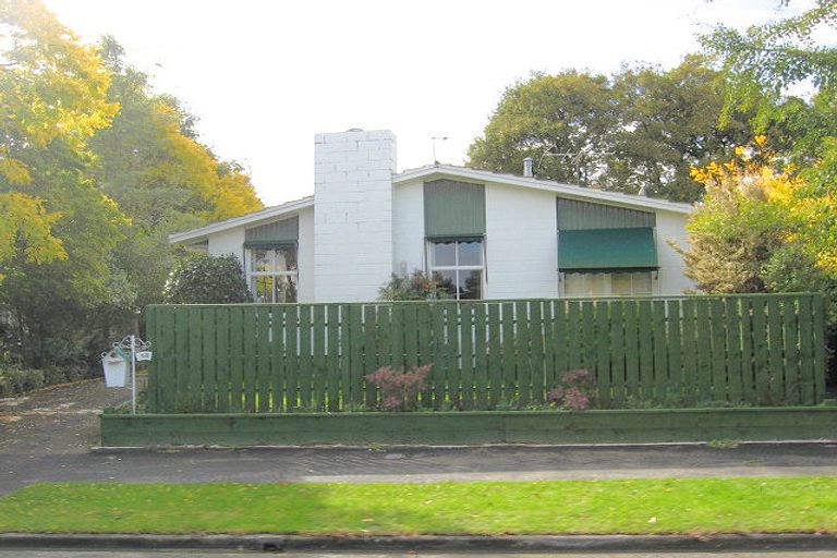 Photo of property in 10 Guinness Crescent, Ilam, Christchurch, 8041