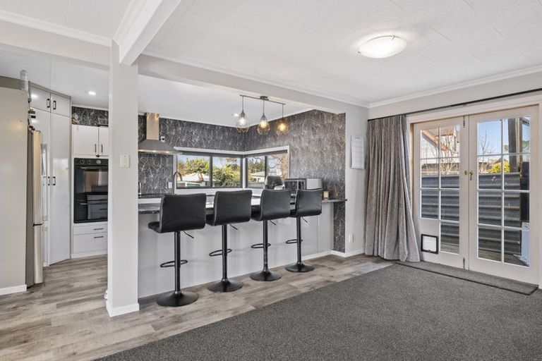 Photo of property in 16 Douglas Street, Hawera, 4610