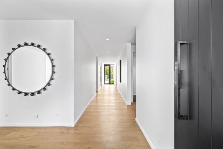 Photo of property in 27 Idris Road, Fendalton, Christchurch, 8052