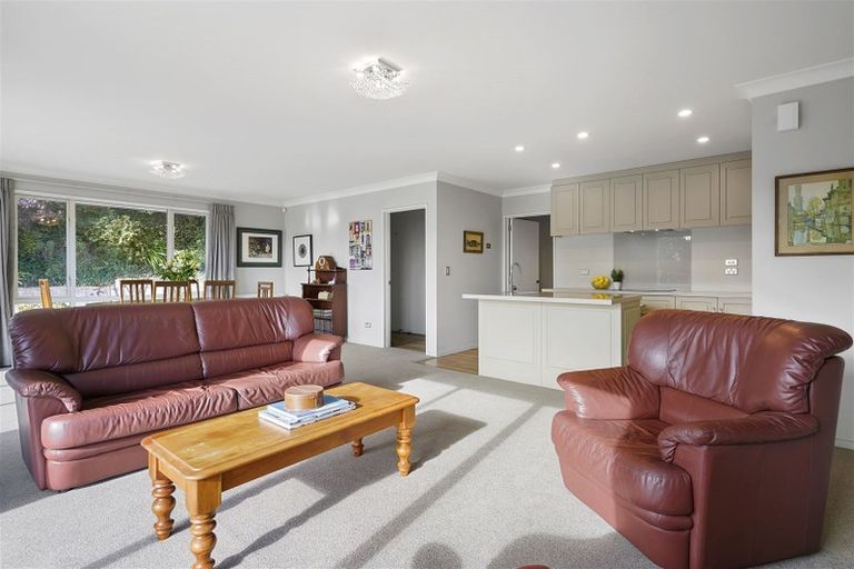 Photo of property in 18 Saint Andrews Hill Road, Mount Pleasant, Christchurch, 8081