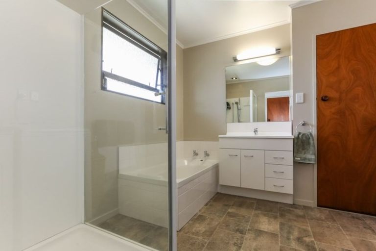 Photo of property in 6a Forward Street, Greenmeadows, Napier, 4112