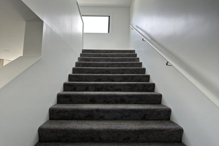 Photo of property in 9/123 Cambridge Terrace, Fairfield, Lower Hutt, 5011