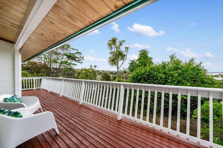Photo of property in 283a Beach Road, Campbells Bay, Auckland, 0630
