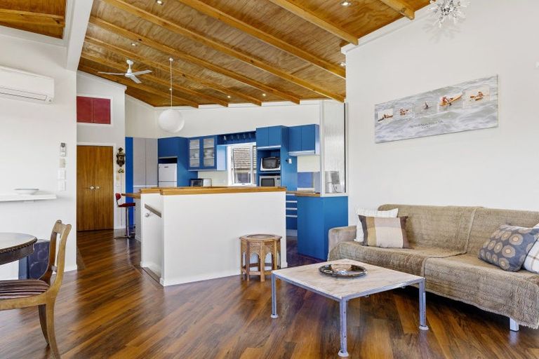 Photo of property in 22 Reeves Road, Acacia Bay, Taupo, 3330